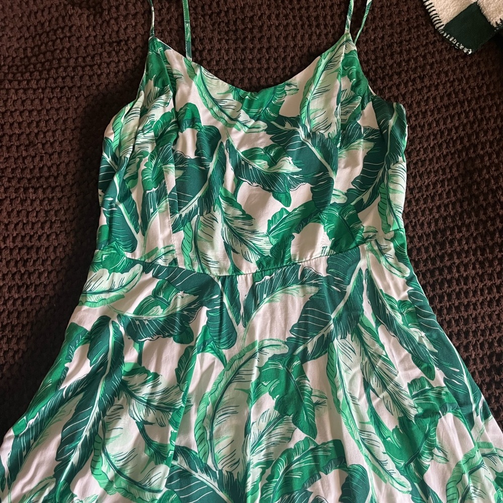 Old navy green jungle print spaghetti strap casual midi dress
